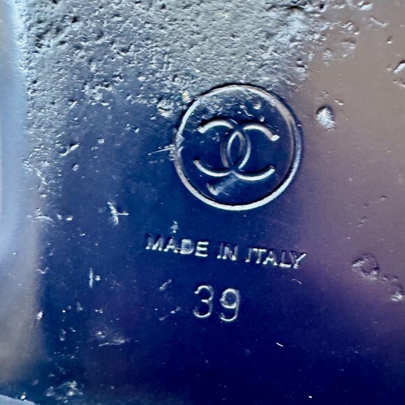 CHANEL 2024 Interlocking CC Logo Flip Flops - Authentic - Picture 6 of 7